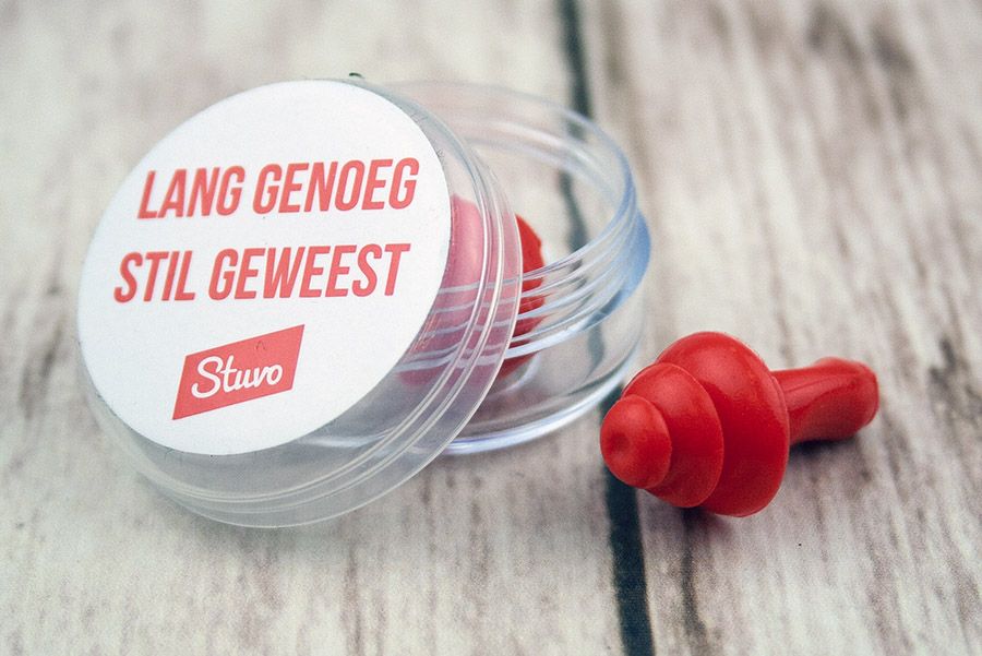 rode siliconen oordopjes in plastic doosje van Stuvo